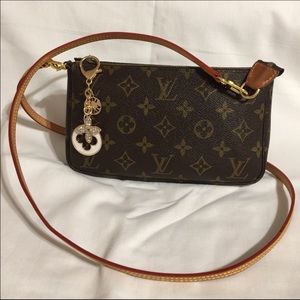 Louis Vuitton Accesories
